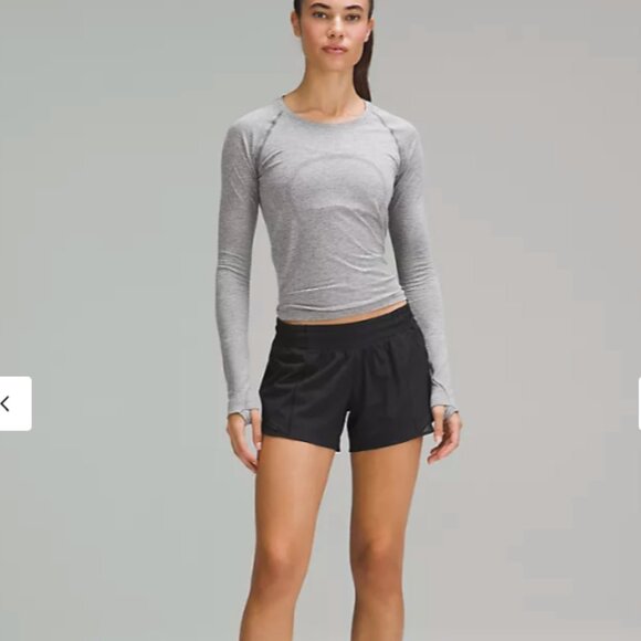 lululemon - hotty hot short (low rise) - Picture 6 of 9